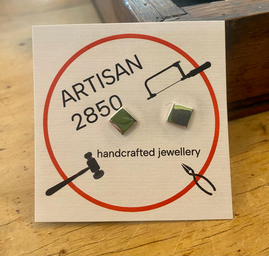 Artisan 2850 - Square Studs