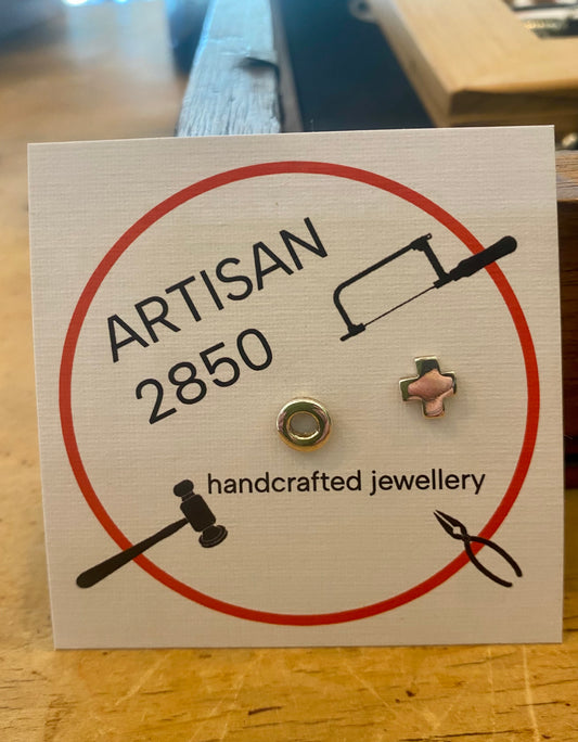 Artisan 2850 - Noughts & Crosses Studs