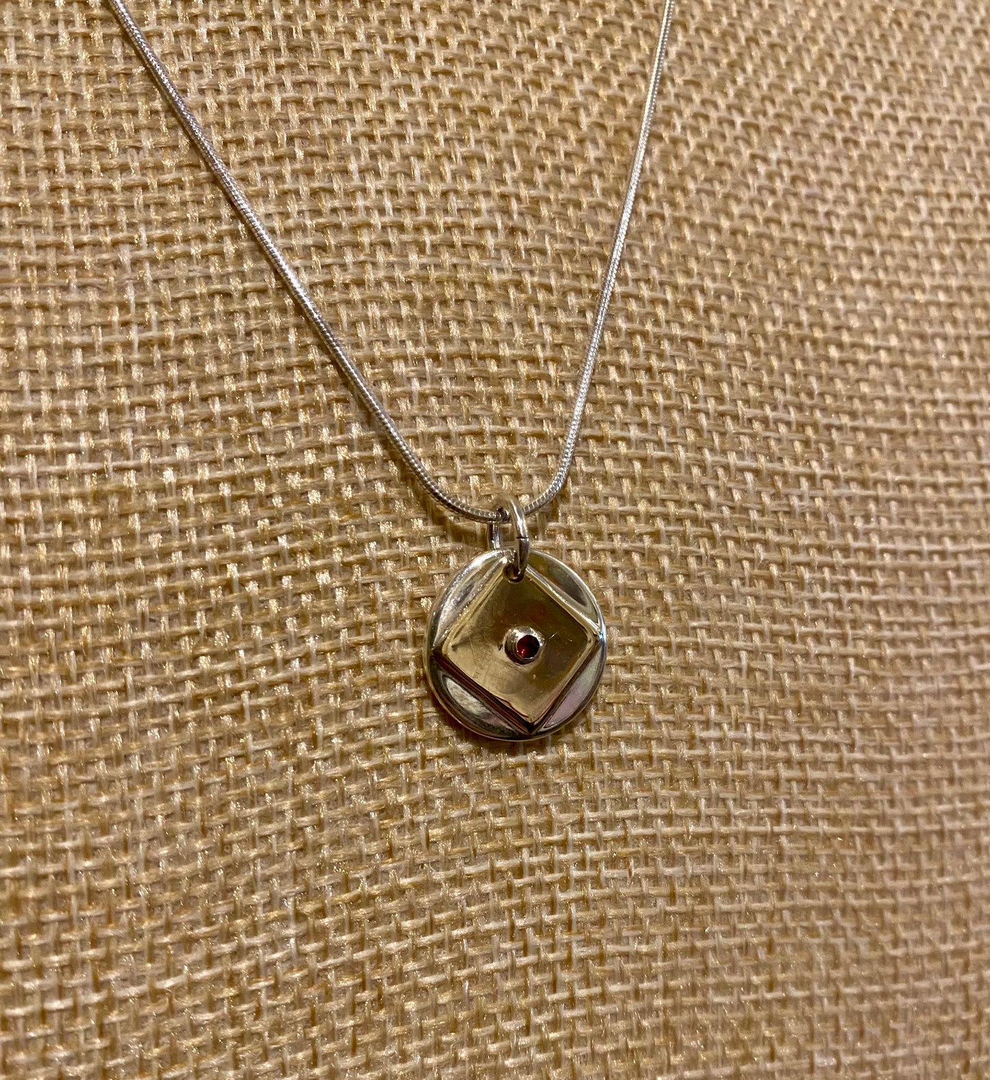Artisan 2850 - The Red Centre Medal - Garnet, Gold and Silver