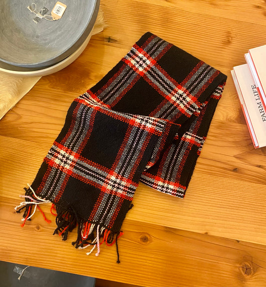 Calanas Mudgee - Hand Knitted Scarf #39