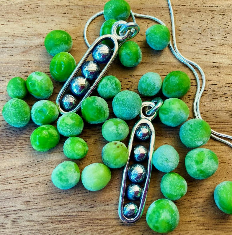 Artisan 2850 - Peas in a Pod Necklace