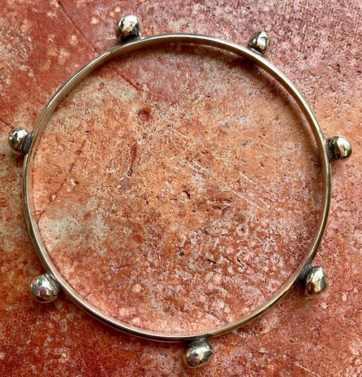 Artisan 2850 - Barnacle Bangle