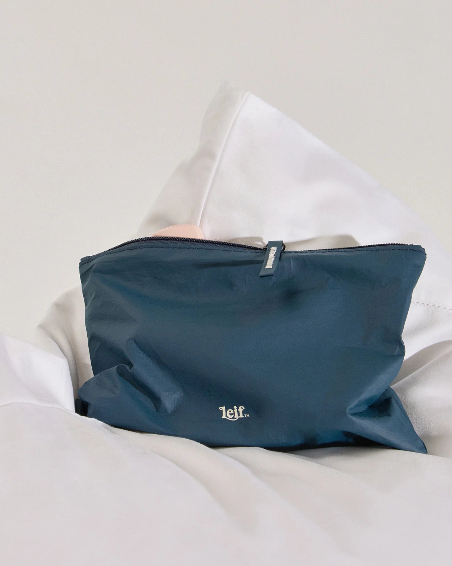 Leif - Wild Rosella Travel-Lites