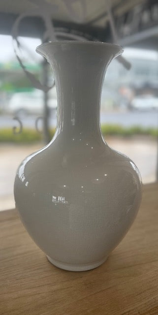 Chinese Round Vase