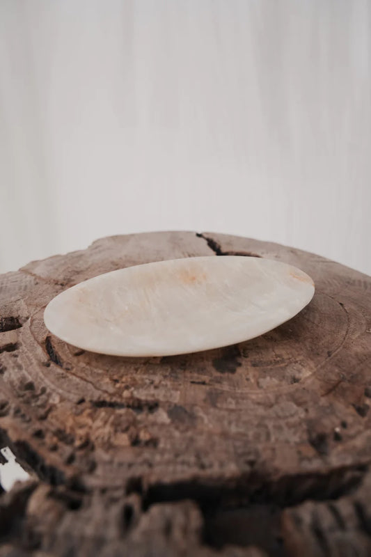 THE ONYX OVAL TRINKET DISH