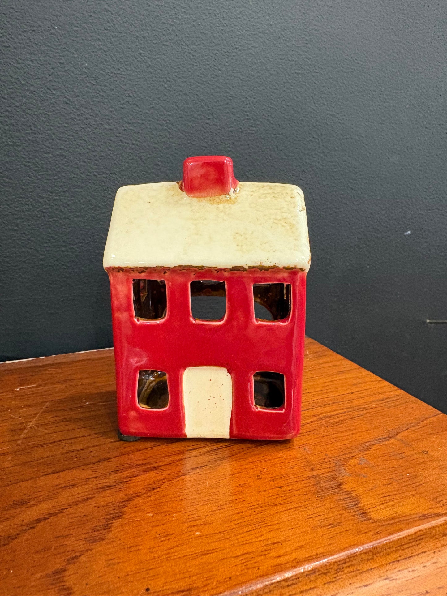 Alsace Petite Tea Light Chalet Red Cream